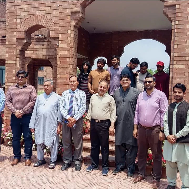 Department of Physics Visit to the COMSATS University