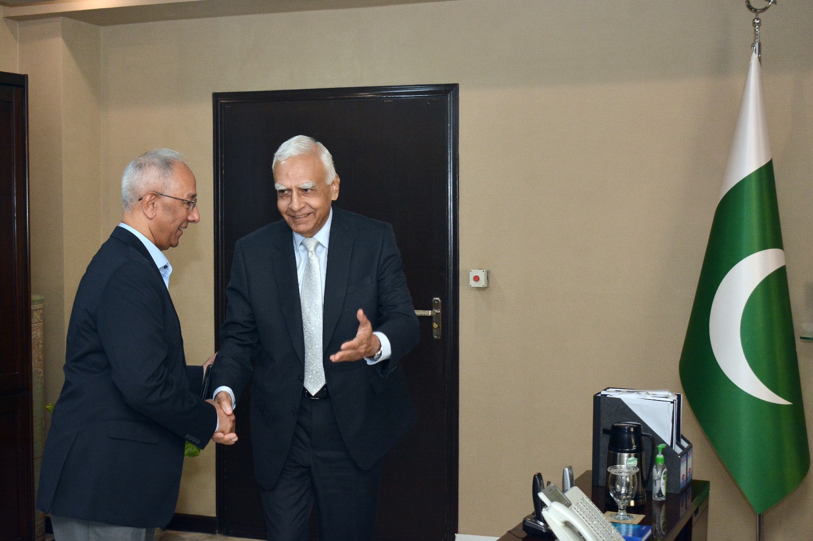 OIC Assistant Secretary General Meets Rector UMT