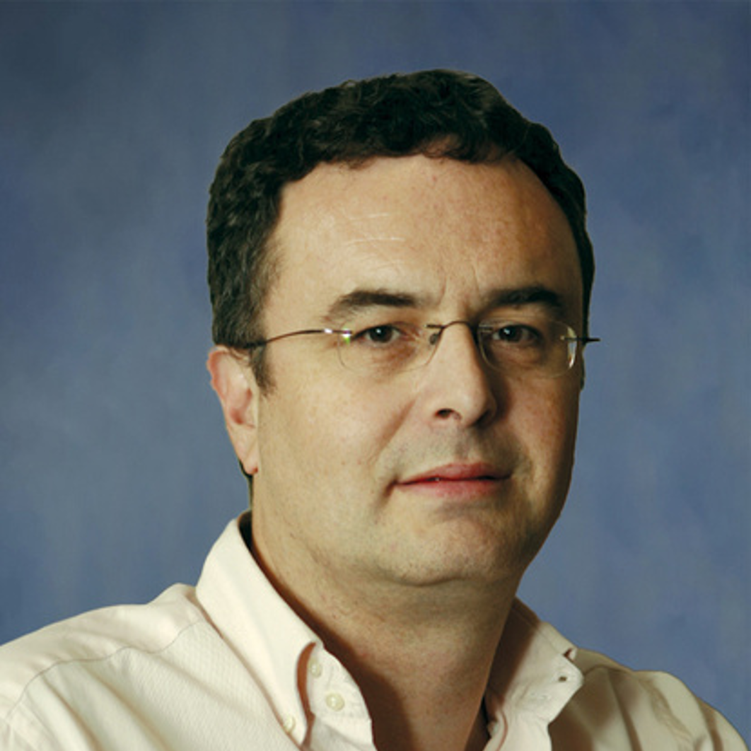 DR LESLIE SZAMOSI