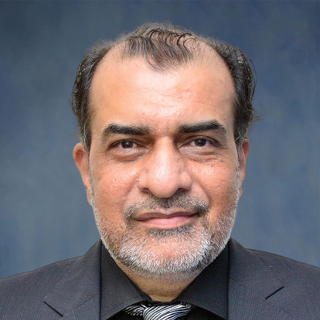 Dr Naveed Yazdani