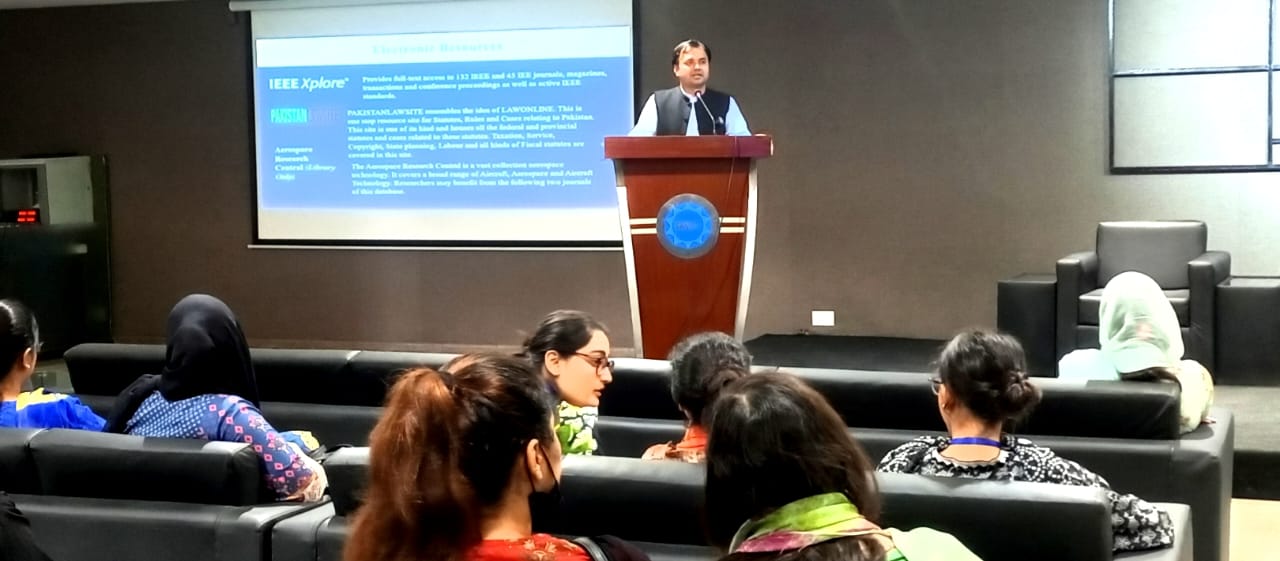 Seminar on Intelligent Use of LRC Resources and Services for Research Purposes for the research participants of the Institute of Liberal Arts (ILA) on June 2, 2023
